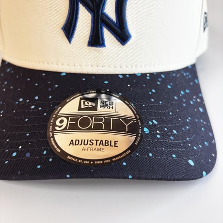 USA買付  NEW ERA NEW YORK YANKEES PAINT SPLASH NAVY VISOR 9FORTY A-FRAME CAP  　 NE-10