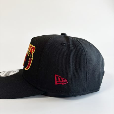 USA買付   NEW ERA NEW YORK YANKEES THUNDER STRIKE LOGO 9FORTY A-FRAME CAP BLACK 　 NE-11