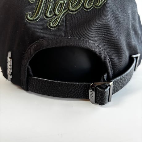 USA買付 PRO STANDARD Detroit Tigers Pro Pinch Strapback Black Leather Visor Cap　US-07