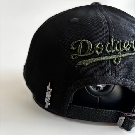 USA買付 PRO STANDARD Los Angeles Dodgers Pro Pinch Strapback Black Leather Visor Cap　US-05