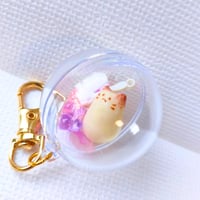 もちにゃのカプセルストラップ