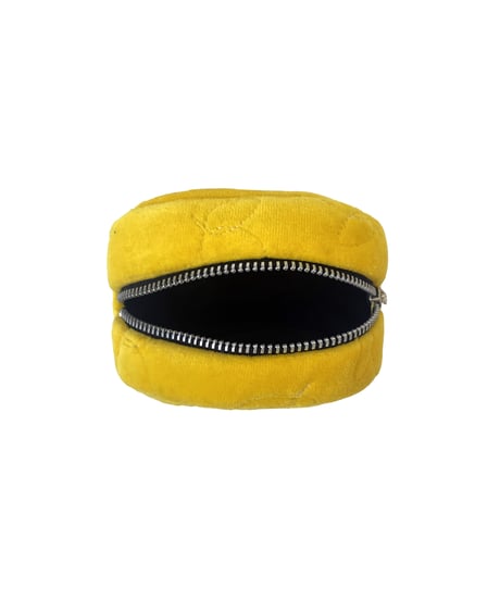 Round pouch