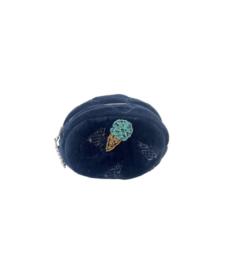 Round pouch