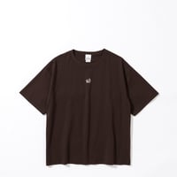 ”HUT“ Tシャツ by Kuchibue Golf Gentleman ダークチョコレートート×ホワイト