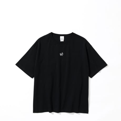 ”HUT“ Tシャツ by Kuchibue Golf Gentleman ブラック×ホワイト