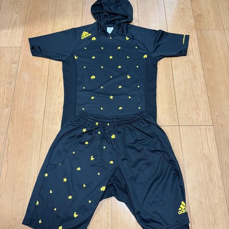 adidas フード付きジャージ上下セット 黒/黄色