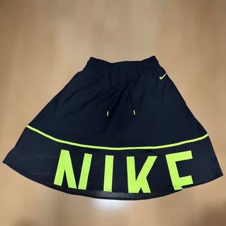 NIKE フレアスカート ブラック Lサイズ