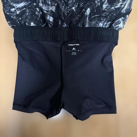 adidas response レディース M ランニングパンツ 黒白