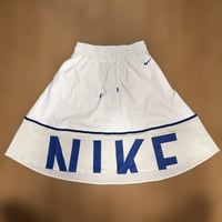 NIKE フレアスカート ホワイト Mサイズ