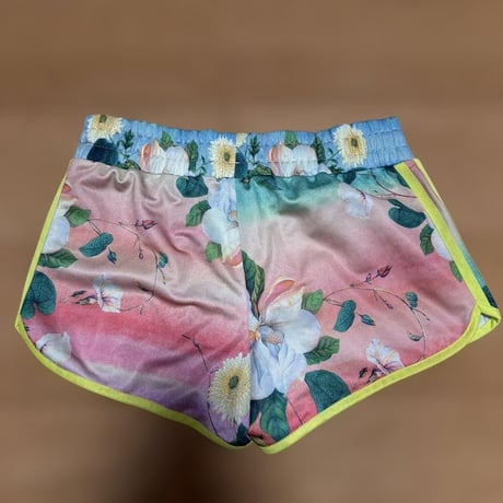 adidas 花柄ショートパンツ レディースam