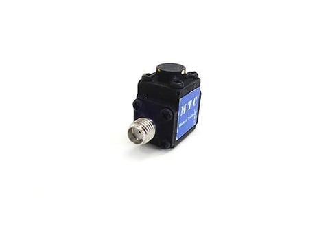 アイソレーター　10.6GHz～14.6GHz (10GHz帯使用可） 【中古】