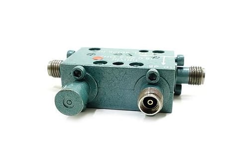 高性能広帯域カップラー MODEL4017B 18.0～26.5GHz 10dB　中古 narda