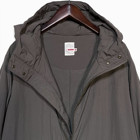 dip ltd"thinsulate®nylon zip hood jacket"(gray)unisex