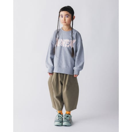 nunuforme / NNFMワッペントレーナー　　nt26-002-02  Gray   105.115.125.135.145.1(155).2(163)