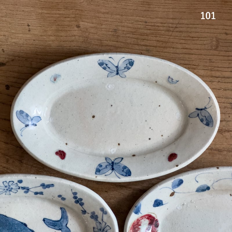オーバル小 100（鯨）101（蝶々）215（桃）【樋口真紀】 ※1点もの