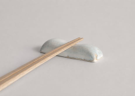 箸置き 一心焼型　青萩（白）