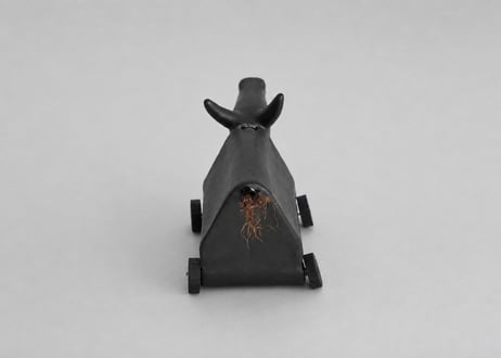 黒牛（中）