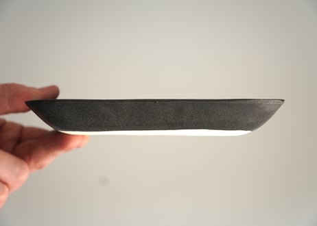 角小皿　黒・白（青萩）