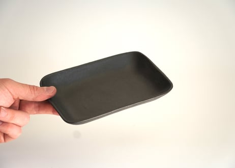 角小皿　黒・白（青萩）