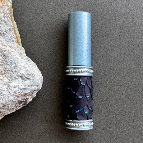 【ポスト便】　パイソン革巻き　4ML メタルアトマイザー　ブルー MBL01   日本製【人気　メンズ　香水　フレグランス　アロマ　ギフト　キラキラ　お返し】