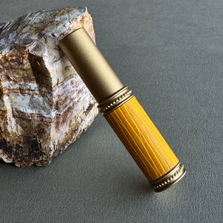 【ポスト便】　革巻き メタルアトマイザー 5ML　マットゴールド　牛革／イエロー　日本製【金運　香水　フレグランス　プレゼント　お返し　ギフト　エピ】