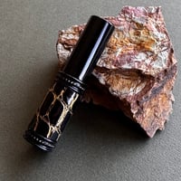 【ポスト便】　クロコダイル革巻き　メタルアトマイザー　ブラック　PBKBKGD01　日本製【メンズ　香水　フレグランス　人気　アロマ　お返し　ギフト　金運】