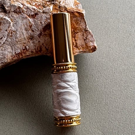 【ポスト便】　クロコダイル革巻き　4ML メタルアトマイザー　ゴールド　PGDWH 01　日本製【メンズ　白　香水　フレグランス　人気　アロマ　ギフト　ワニ革】