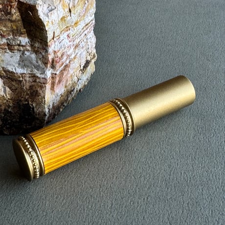 【ポスト便】　革巻き メタルアトマイザー 5ML　マットゴールド　牛革／イエロー　日本製【金運　香水　フレグランス　プレゼント　お返し　ギフト　エピ】