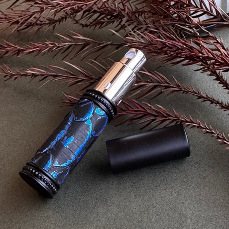 【ポスト便】　パイソン革巻き　5ML メタルアトマイザー　MBKMBL17   日本製【再入荷　人気　メンズ　香水　フレグランス　アロマ　ギフト　キラキラ　お返し】