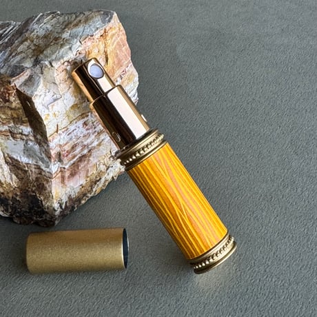 【ポスト便】　革巻き メタルアトマイザー 5ML　マットゴールド　牛革／イエロー　日本製【金運　香水　フレグランス　プレゼント　お返し　ギフト　エピ】