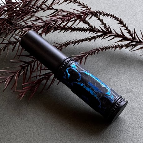【ポスト便】　パイソン革巻き　5ML メタルアトマイザー　MBKMBL17   日本製【再入荷　人気　メンズ　香水　フレグランス　アロマ　ギフト　キラキラ　お返し】
