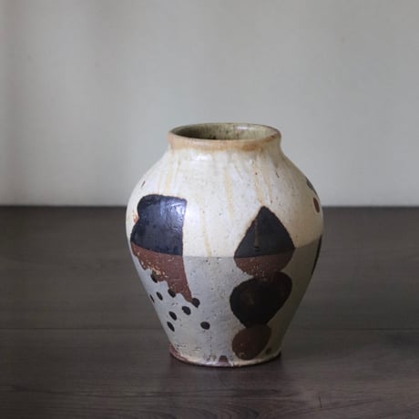 花入 | STORES