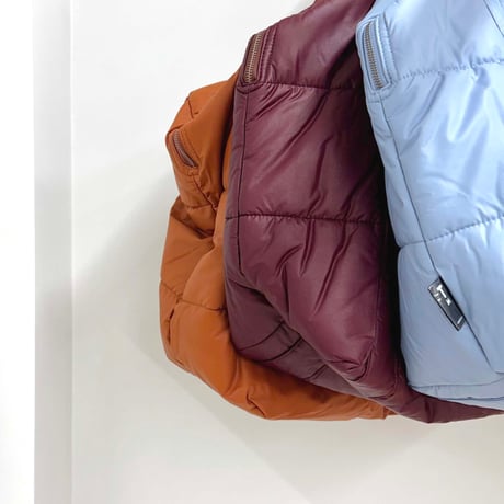 Tinne+Mia_Camill big puffy weekend bag (black,adobe)