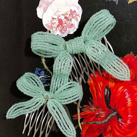 La Fleur Perlélite_Bow Hair Comb (Vanilla,Silver,Lilac Frizz,Mint,Ice Blue)