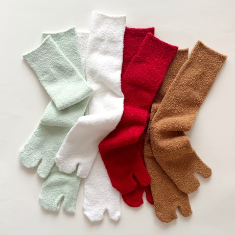 2e CHESTS×MARCOMONDE_MOLE FUR TABI socks (White,Mint Green,L.Brown,Red)