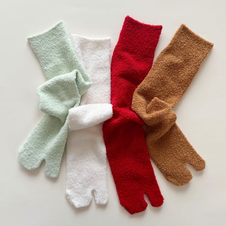 2e CHESTS×MARCOMONDE_MOLE FUR TABI socks (White,Mint Green,L.Brown,Red)