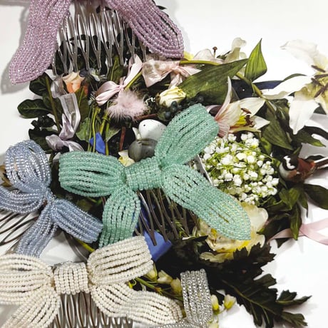 La Fleur Perlélite_Bow Hair Comb (Vanilla,Silver,Lilac Frizz,Mint,Ice Blue)