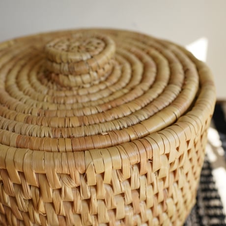 Sabai Lidded Basket (Natural)