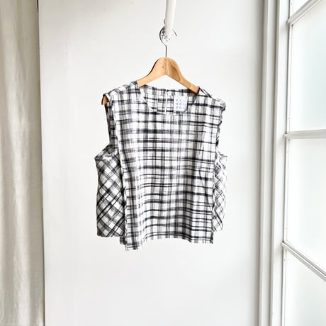 Woven Sleeveless Top (Jharna Gingham)