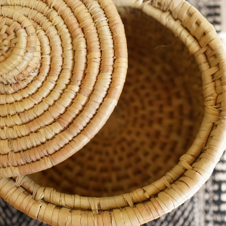 Sabai Lidded Basket (Natural)