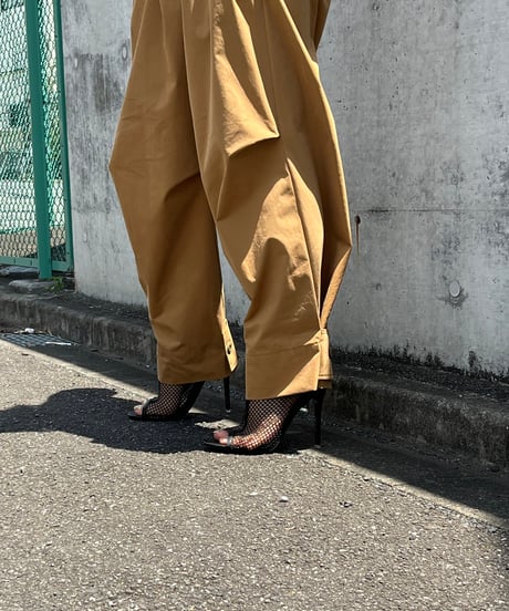 Belt pants