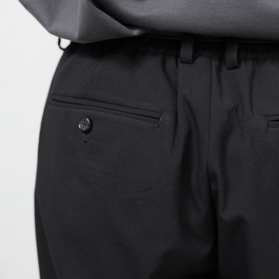 Minimal Tuck Pants | So | 大人の新定番服