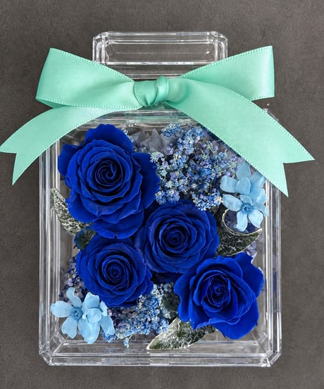 プリザーブドフラワー／青い薔薇と小花の香水瓶ギフト