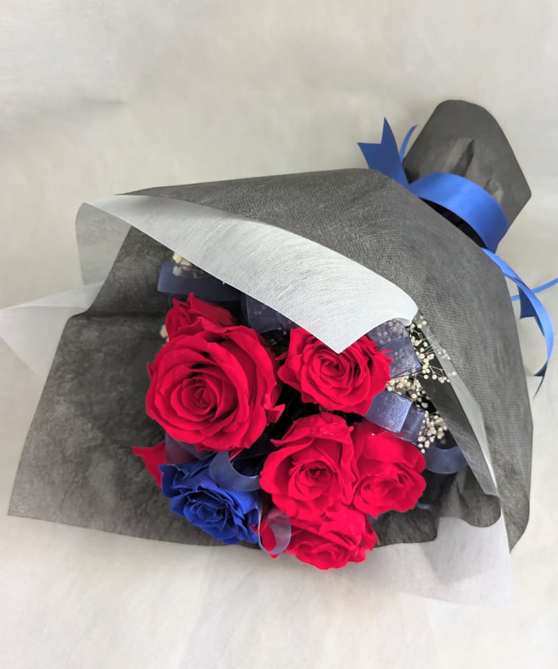 赤い薔薇 花束 カスミソウ バラ プリザーブドフラワー花束 赤い薔薇と青薔薇の11本