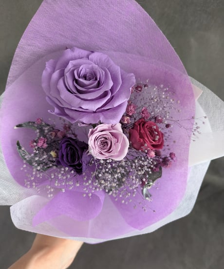プリザーブドフラワー／大輪のライラックローズとミニ薔薇とかすみ草のふんわり花束
