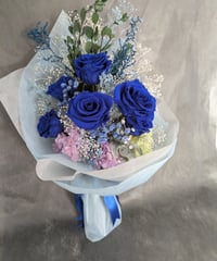 プリザーブドフラワー/青い薔薇と小花の花束