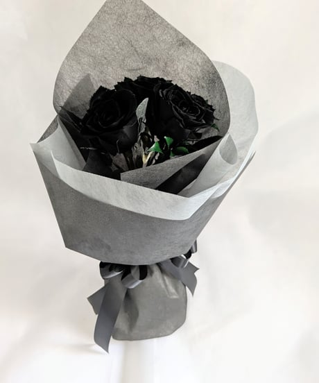 プリザーブドフラワー黒薔薇花束5輪／黒薔薇魔法発動中