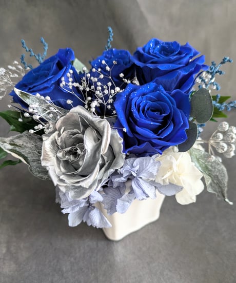 プリザーブドフラワー幸福の青い薔薇とシルバーのローズの魔法の枯れないお花【リボンラッピング付き】