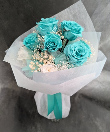 プリザーブドフラワー12輪花束／Aqua Breath Rose（こちらの花束はオリジナルカラーのため通常よりお日にちが必要です。お届けご希望日の20日前迄に）ケースとスタンドはオプション購入可