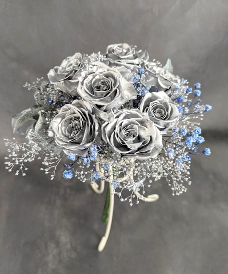 プリザーブドフラワー9輪花束／シルバーローズと小花のダイヤモンドフラワーの輝き（フラワーケースと花束スタンドはオプション購入可能）